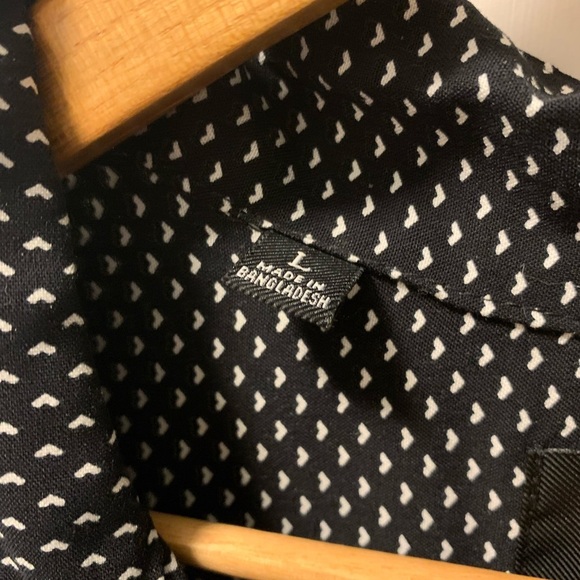 5/$25 Item JACHS Girlfriend Flowy Button Down Blouse - Picture 3 of 8